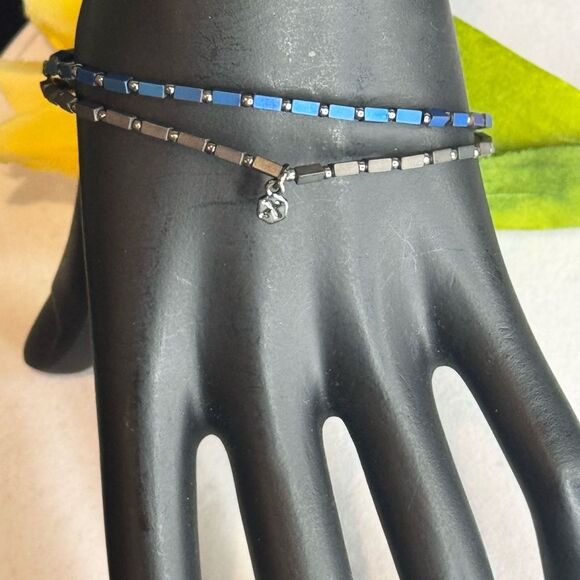 Express Set of 2 Stretch Beaded Bracelet in Blue Brown and Silver Tone - Picture 1 of 7